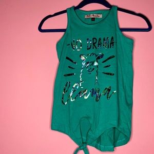 10/12 t-shirt with a lama